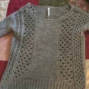Aeropostale Women’s gray sweater. Size small. Acrylic, wool, alpaca blend.
